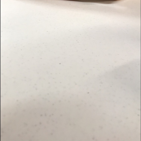 Profile Picture of Lola Eisenmann (@leisenmann12) on Poshmark