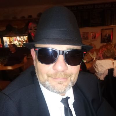 Profile Picture of Robin Brodie (@robin_brodie) on Twitter