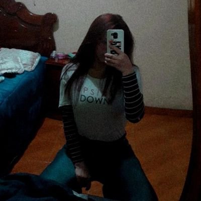 Profile Picture of CATA♡ (@R_O_J_A_) on Twitter