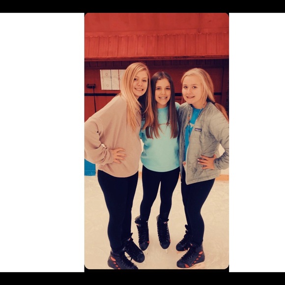 Profile Picture of Adalyn Dowds (@adalyndowds) on Poshmark