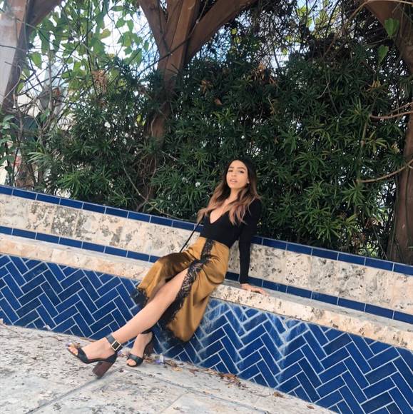 Profile Picture of Genesis Reyes (@geegeexo) on Poshmark