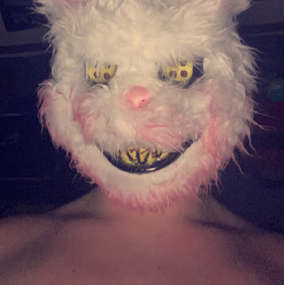 Profile Picture of Aka Zilly (@layne52mc) on Poshmark