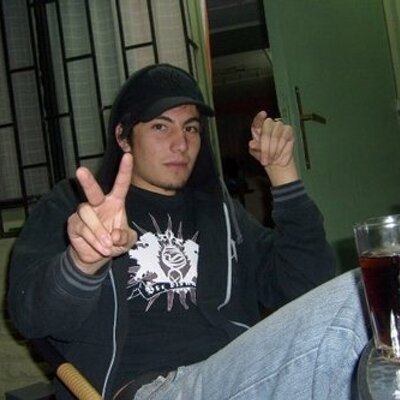 Profile Picture of Claudio Carrera (@benzoteee) on Twitter