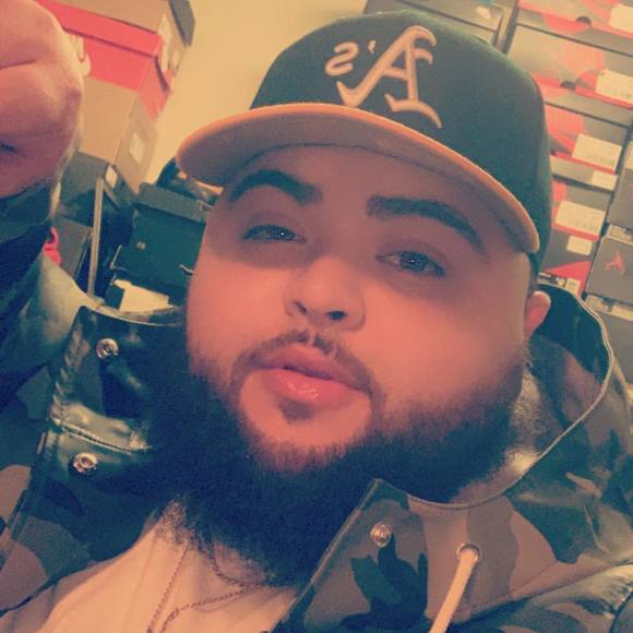 Raymond Rojas - Poshmark Profile Picture of Raymond Rojas (@raymondrojas4) on Poshmark