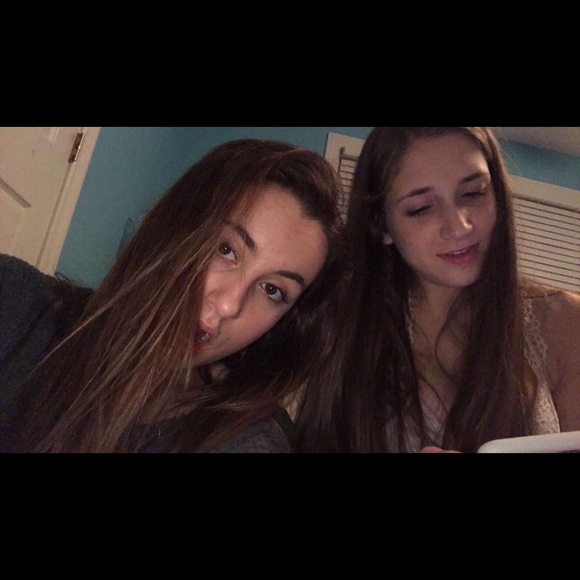 Profile Picture of Chloe Mckenna (@chloemckenna87) on Poshmark