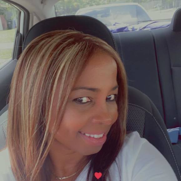 Profile Picture of Maira Berriel (@mairaberriel) on Poshmark