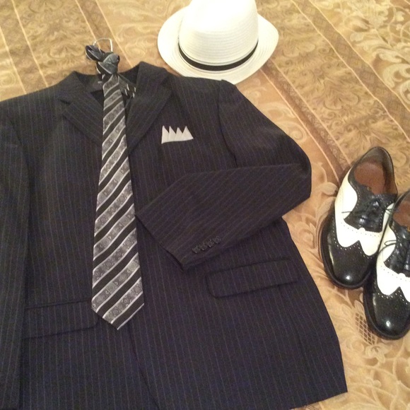 Profile Picture of Etta Mckenzie (@1dapperdad) on Poshmark