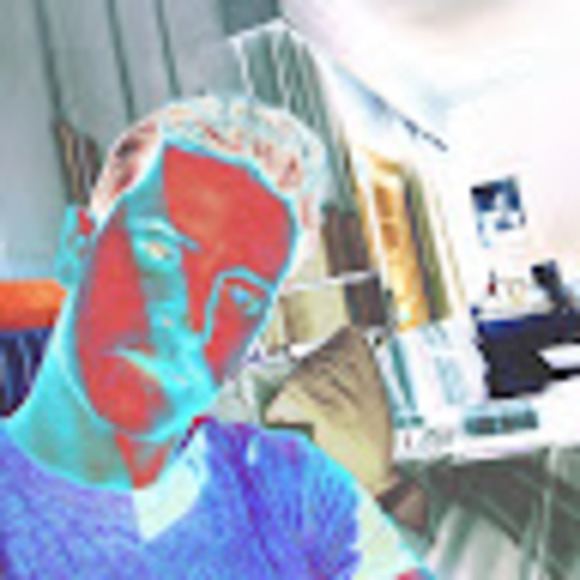 Profile Picture of Christopher Dinolfo (@c_dinolfo) on Poshmark