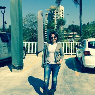 Profile Picture of Veronica Pantoja (@pollito_rocker) on Twitter