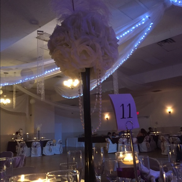 Profile Picture of Karina Ferreyra (@karinaaaaaaamm) on Poshmark