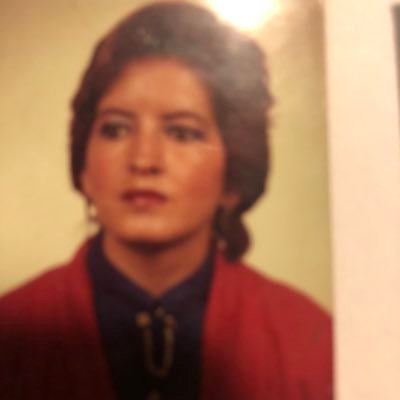 Profile Picture of Amanda Helen Colla (@helen_colla) on Twitter