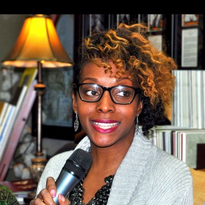 Profile Picture of Kimberly Humphrey (@JustPolitiKim) on Twitter