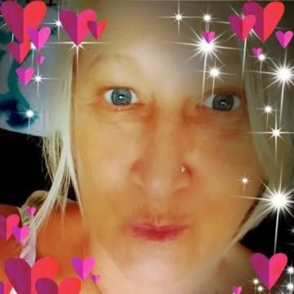 Profile Picture of Corena Albright avery (@gunnyst70) on Poshmark