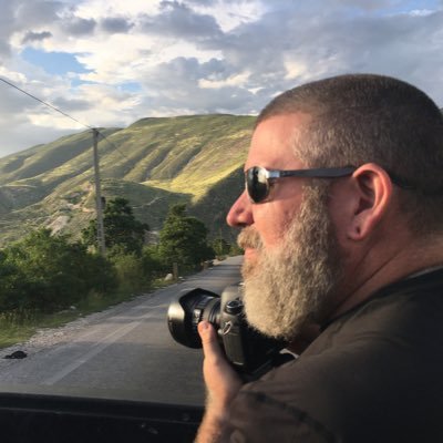 Profile Picture of Bill Stevens (@LoadedBookshelf) on Twitter