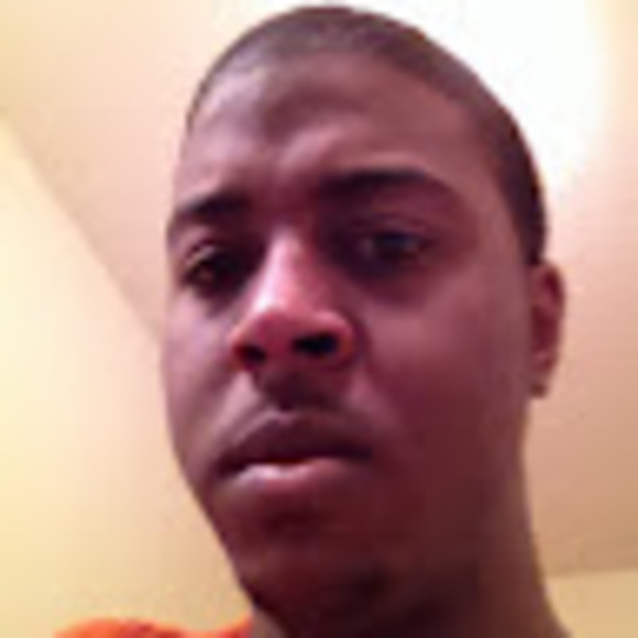 Profile Picture of Dwayne Simpson (@skimstarrb) on Poshmark