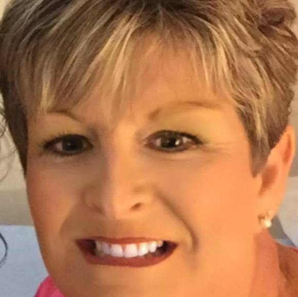 Profile Picture of Lou ann Godfrey (@louanngodfrey) on Poshmark