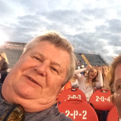 Profile Picture of Dennis Davidson (@DavidsonDenn) on Twitter