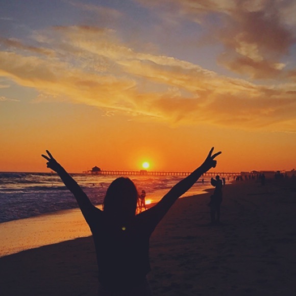 Profile Picture of Alaina Castellow (@jinglesrox) on Poshmark