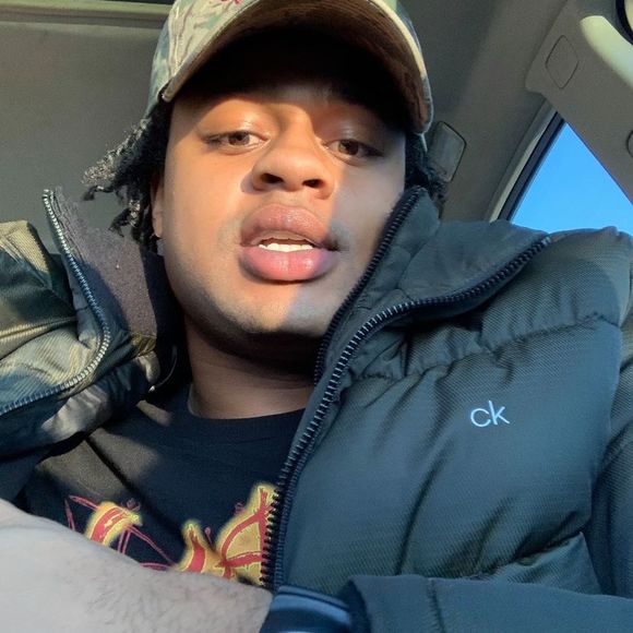 Profile Picture of Day Day (@dayday1300) on Poshmark