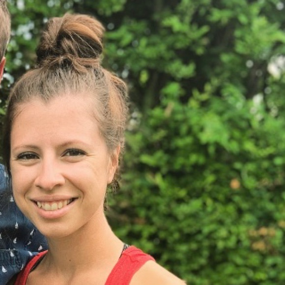 Profile Picture of Erin Lischerelli (@elischerelli) on Poshmark