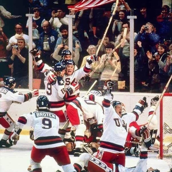 Profile Picture of Andy Swanson (@andy_swanson) on Poshmark