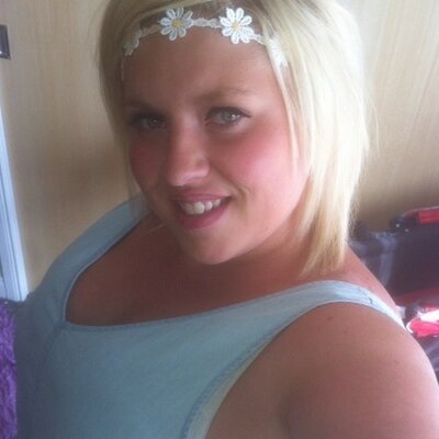 Profile Picture of Vicky Nicholson (@nicholson_vicky) on Twitter