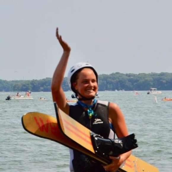 Profile Picture of Shannon Wendricks (@swendricks) on Poshmark