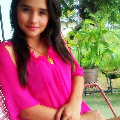 Profile Picture of Lucia Cabello (@luciacabello22) on Twitter