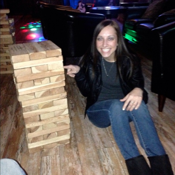 Profile Picture of Alex Fischer (@afischer5138) on Poshmark