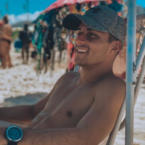 Profile Picture of Lucas Lopes (@lfsl97) on Poshmark