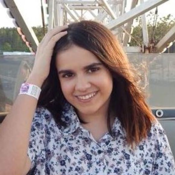 Profile Picture of Taylor Hoyt (@tahoyt27) on Poshmark