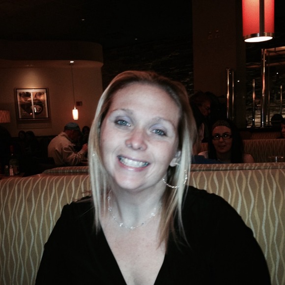 Profile Picture of Jessica Blakey (@onlinesales) on Poshmark