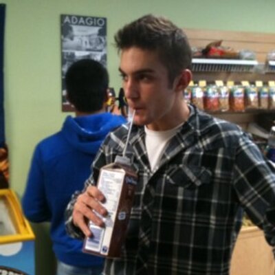 Profile Picture of Sean Archambault (@SeanVivier) on Twitter