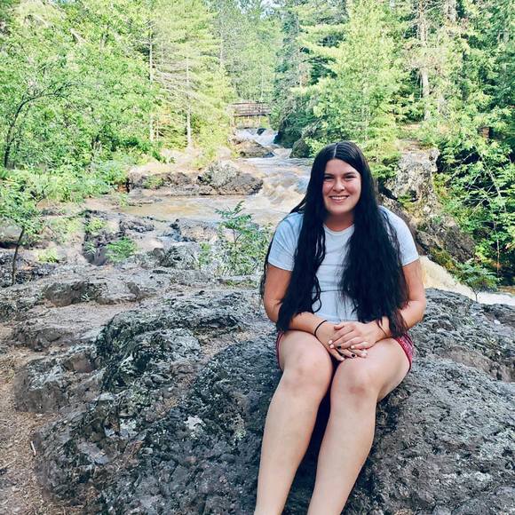 Profile Picture of Brittany Wollack (@brittwall23) on Poshmark