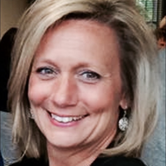 Profile Picture of Kathleen Beaubien (@katbeau) on Poshmark