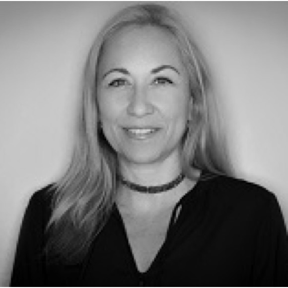 Profile Picture of Jeannette Hoffmann (@jeannettehof878) on Poshmark