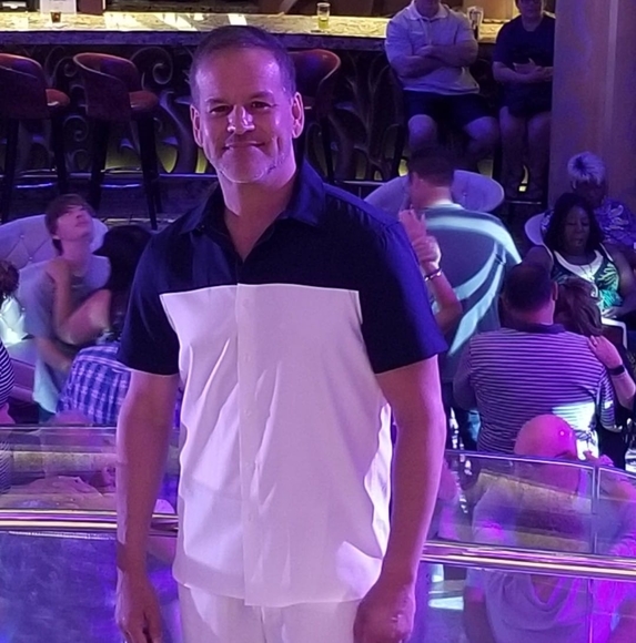 Profile Picture of Bebo Bebo (@axel_orta) on Poshmark