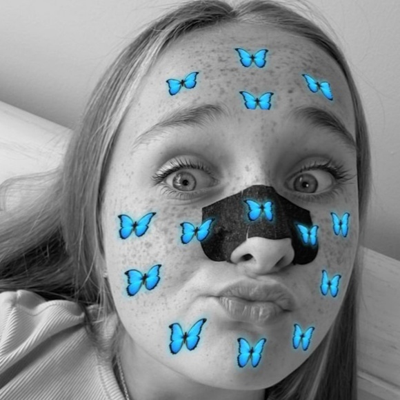 Ruby Goossens - Poshmark Profile Picture of Ruby Goossens (@rubygoossens) on Poshmark