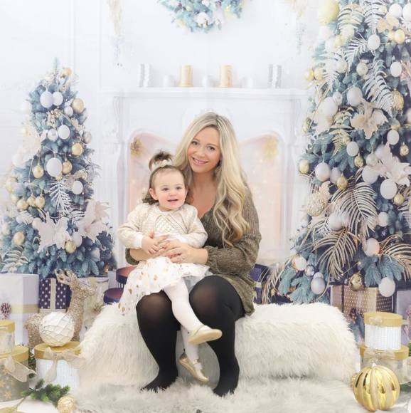 Profile Picture of Fallonne Simard (@fallonneforum) on Poshmark