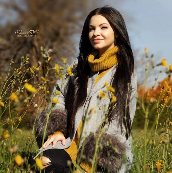 Profile Picture of Aurelia Platon (@aureliaplaton) on Poshmark