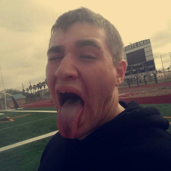 Profile Picture of Michael Clive (@clivenwiser) on Poshmark