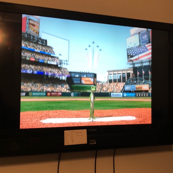 Profile Picture of Johnny Tolbert (@johnnytolbert) on Poshmark