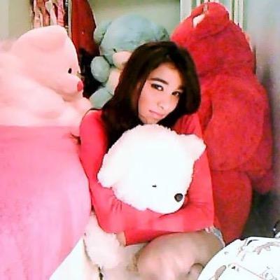 Profile Picture of Crystal Pollard (@lovefaber4ever) on Twitter