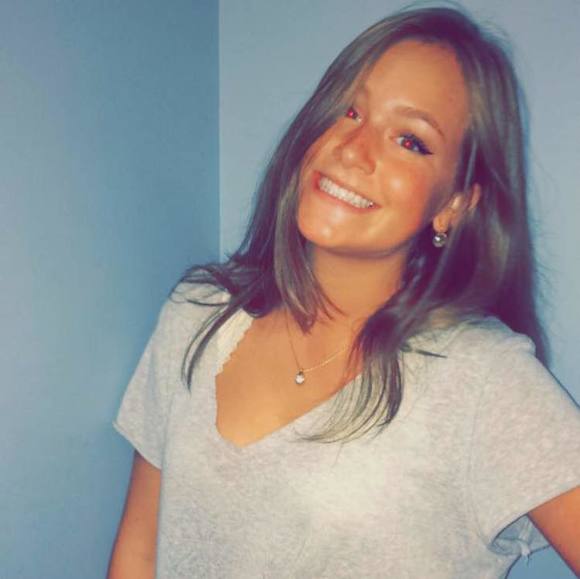 Profile Picture of Julia Cushman (@juliacushman) on Poshmark