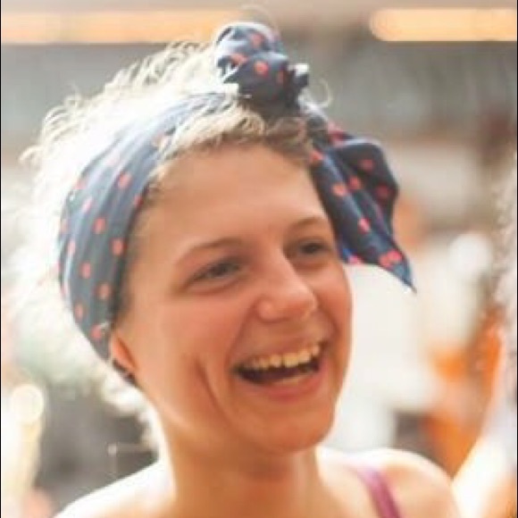 Profile Picture of Alice Pye (@alicepye) on Poshmark