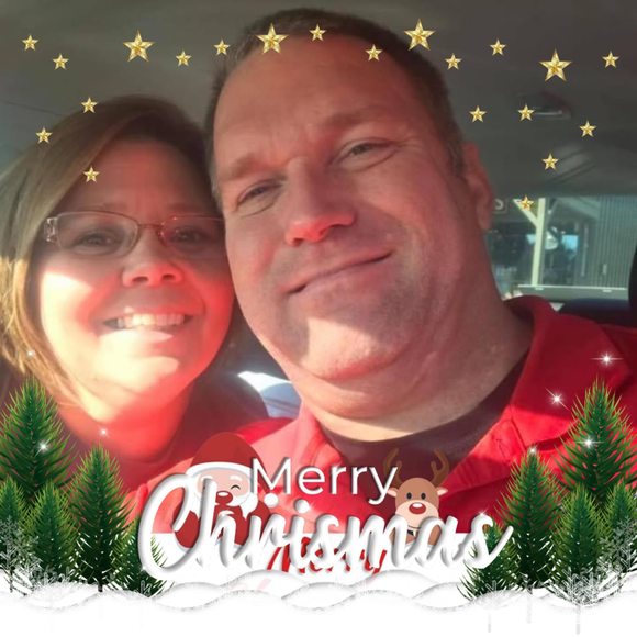 Profile Picture of Michelle Cheely (@mcheely) on Poshmark