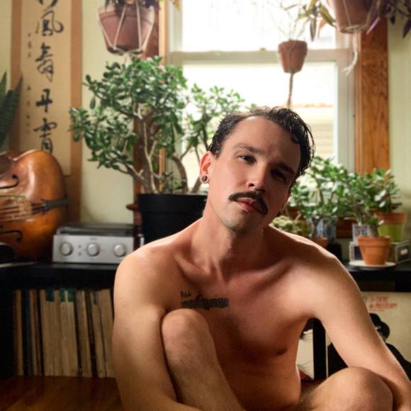 Profile Picture of Matthew Niles (@matthewniles) on Poshmark