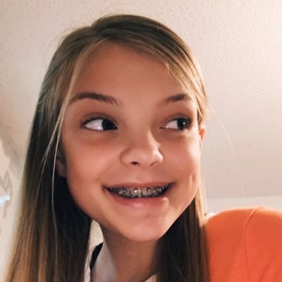 Profile Picture of Ava Comer (@ava_comer) on Twitter