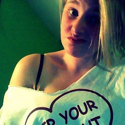 Profile Picture of Melanie Sperry (@ittssmelaniieee) on Twitter