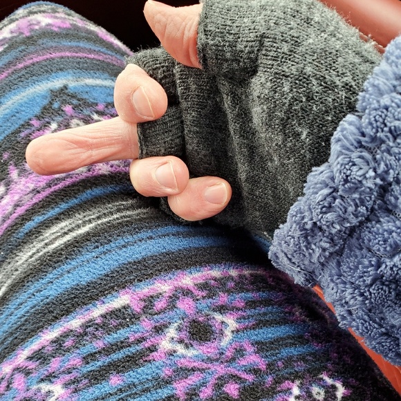 Profile Picture of Elaine Cramer (@coymon4) on Poshmark